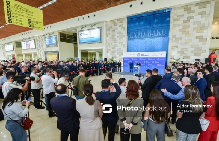 В Баку проходит церемония открытия водной недели