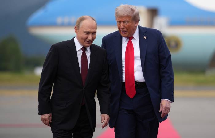 СМИ: Сегодня Трамп проведет телефонный разговор с Путиным
