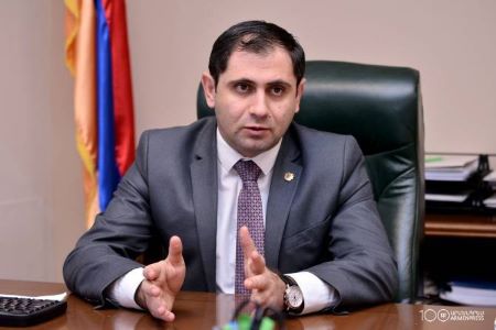 Министр обороны Армении совершил визит в США
