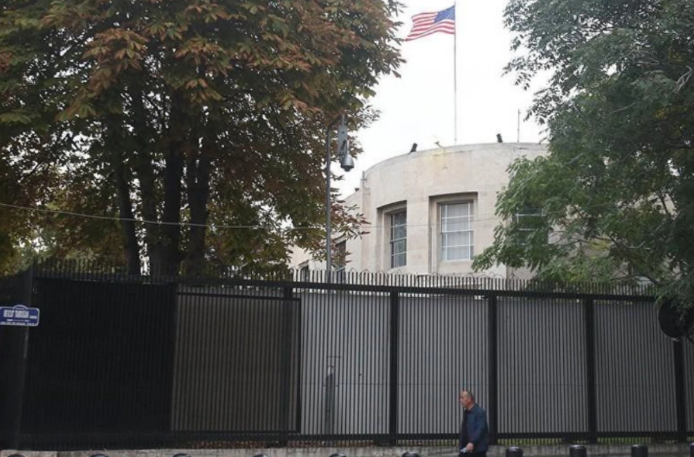 Посольство США в Азербайджане объявило о приостановке обновлений в соцсетях из-за шатдауна