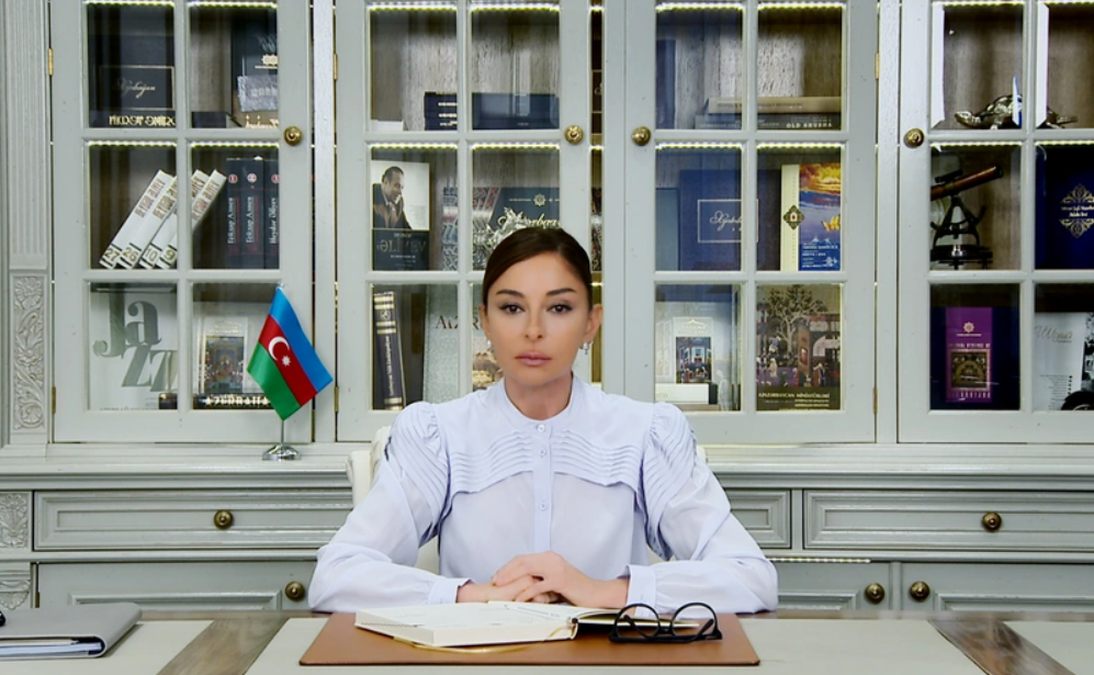 Мехрибан Алиева поздравила азербайджанский народ с Днем восстановления независимости