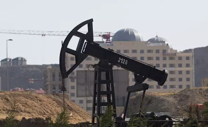 Комитет ЕП поддержал полный запрет на нефть и газ из России