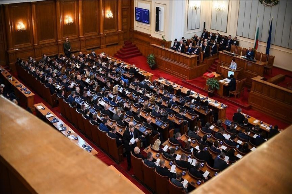 Болгарский парламент преодолел вето на законопроект о продаже активов «Лукойла»
