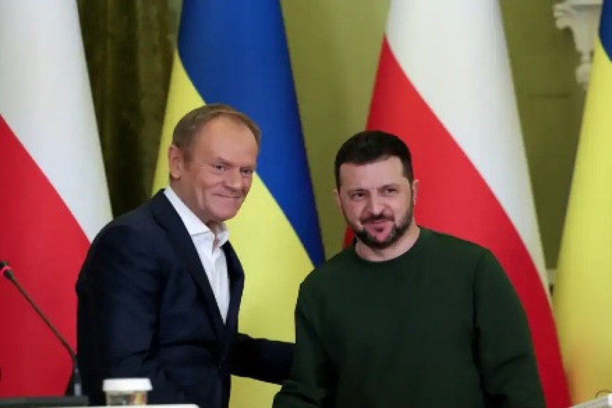 Зеленский: Все факты по диверсии на ж/д в Польше указывают на российский след
