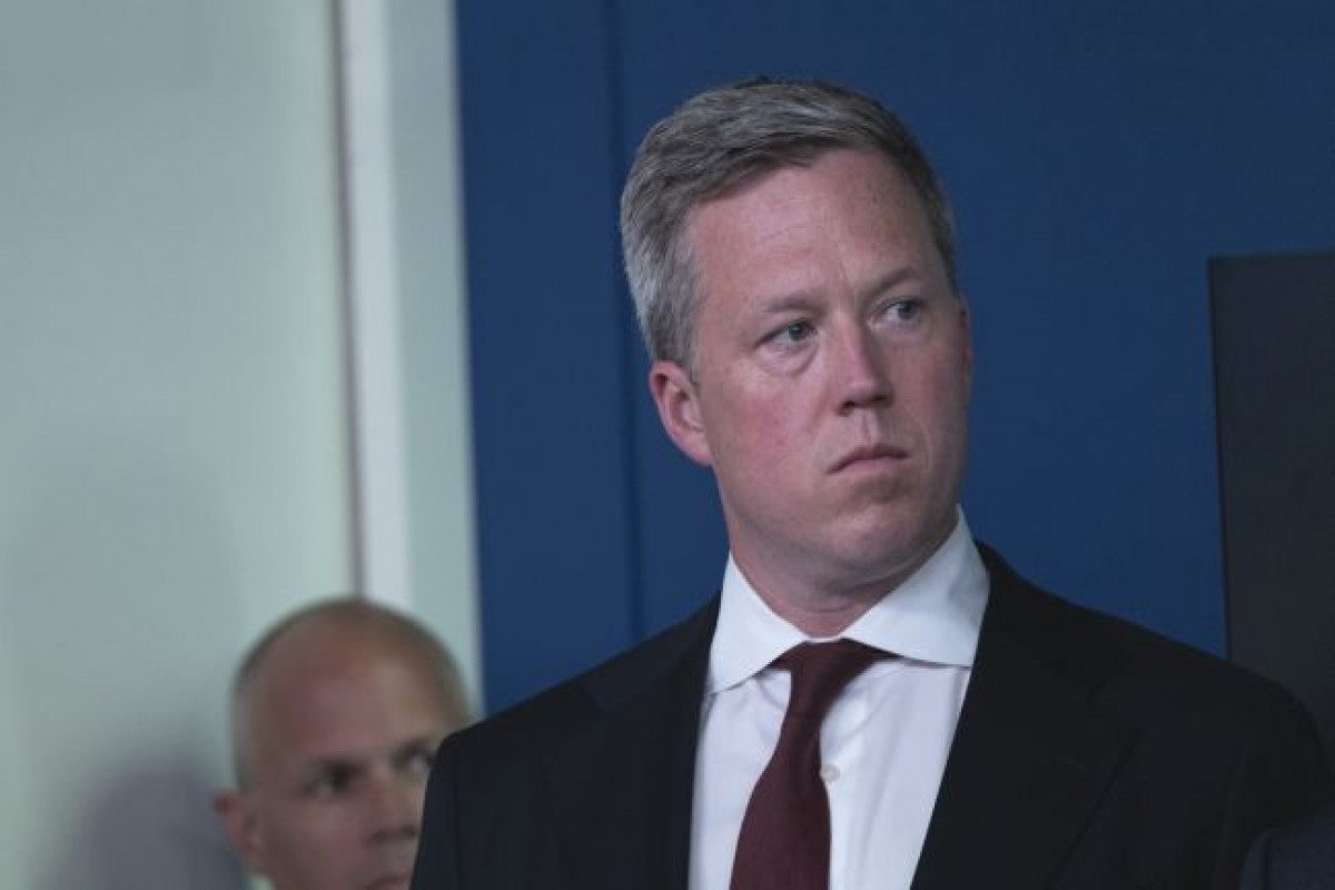 СМИ: Секретарь Армии США предупредил Украину о неизбежном поражении
