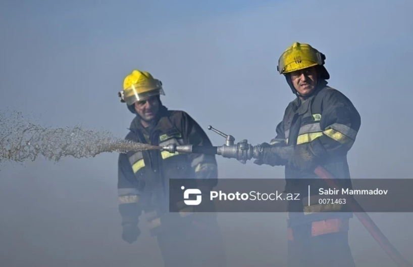 В Низаминском районе Баку произошел пожар на газопроводе