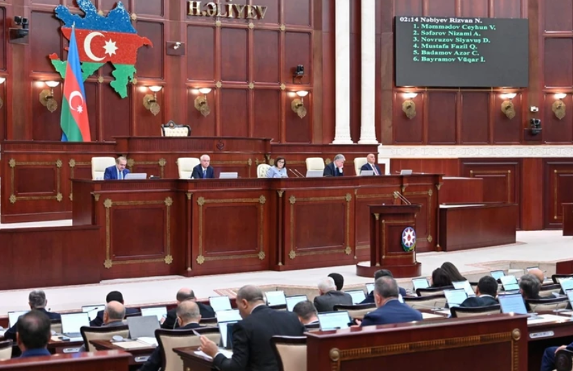 В Милли Меджлисе продолжается обсуждение финансового плана страны на 2026 год