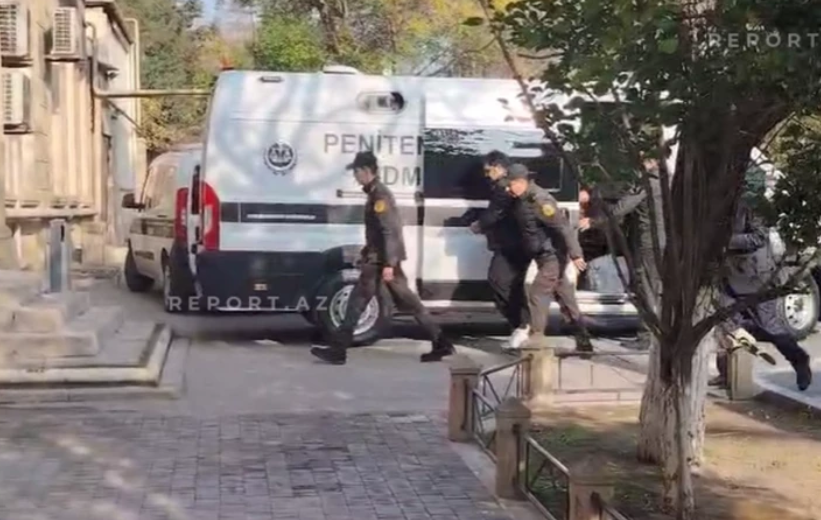 Снявшие неэтичные видео на Аллее шехидов в Баку иностранцы доставлены в суд