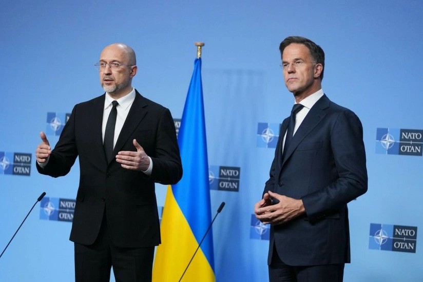 Министр обороны Украины встретится с генсеком НАТО в Брюсселе

