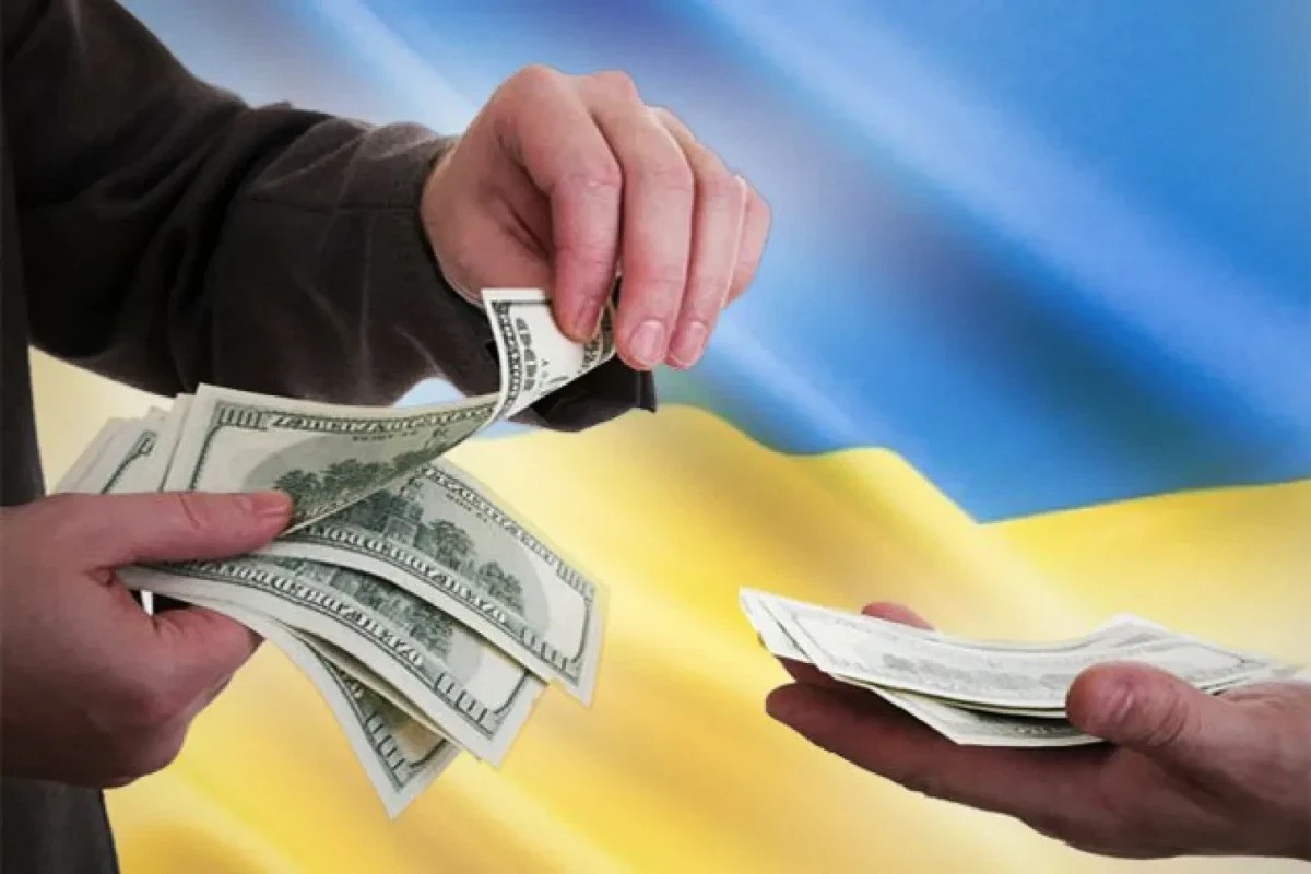 Украина получила от Запада за год $52 млрд
