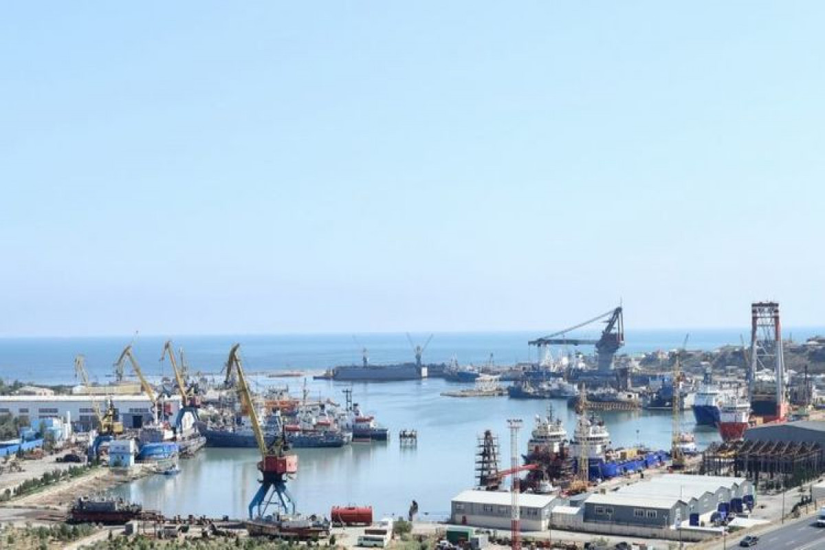 Работники судоремонтного завода «Бибиэйбат» будут переведены на другие действующие заводы
