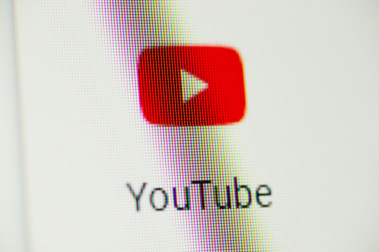 Пользователи YouTube пожаловались на сбои