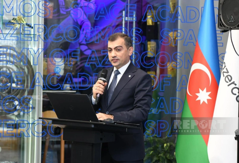 Азербайджан вывел на орбиту спутник "Azərbaycanın Zəfəri"