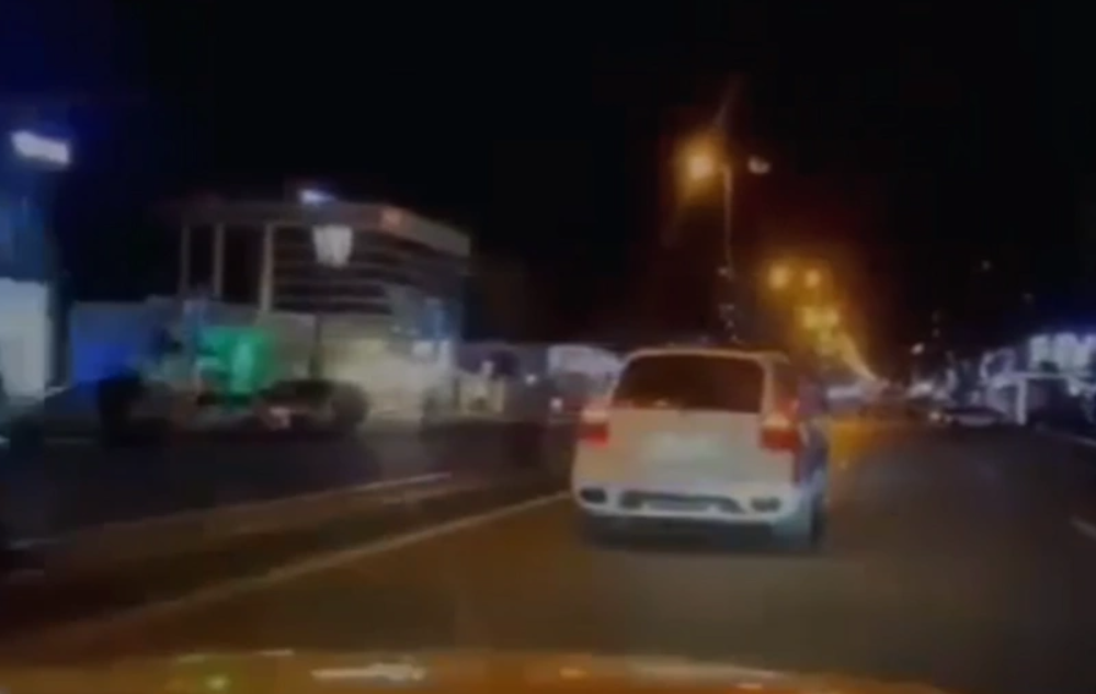 В Баку автохулиган на Porsche получил 20 суток ареста