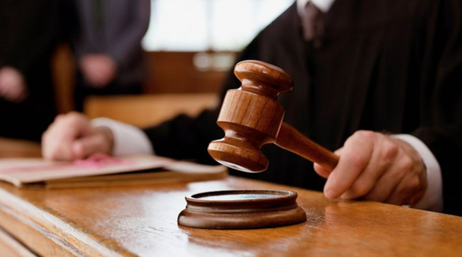 Суд в Баку вынес суровые заочные приговоры блогерам