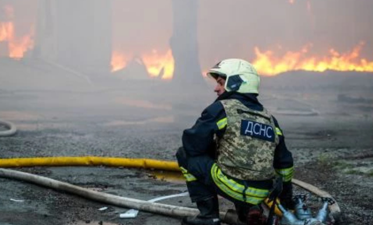 РФ атаковала одну из самых оживленных трасс Харькова: погибли два человека