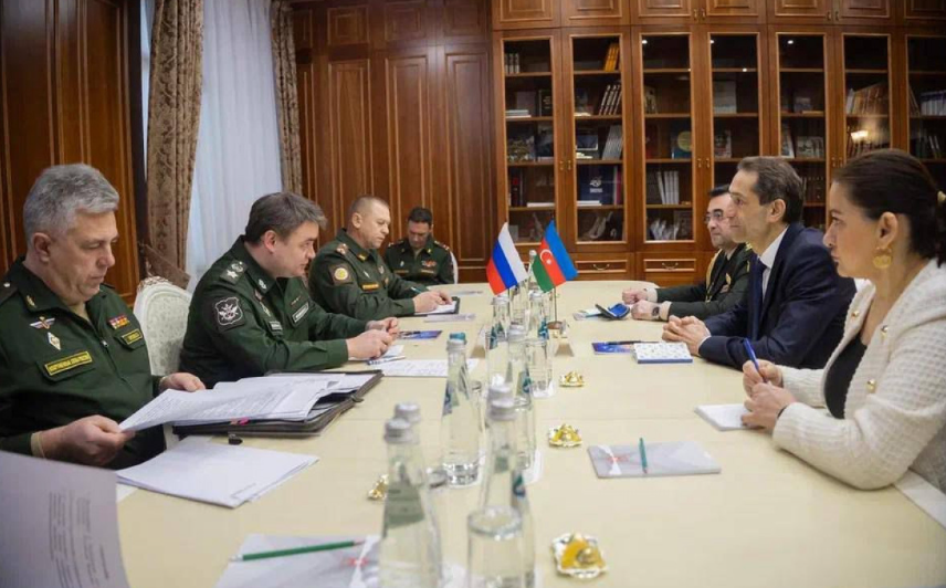 Посол Азербайджана встретился с заместителем министра обороны России