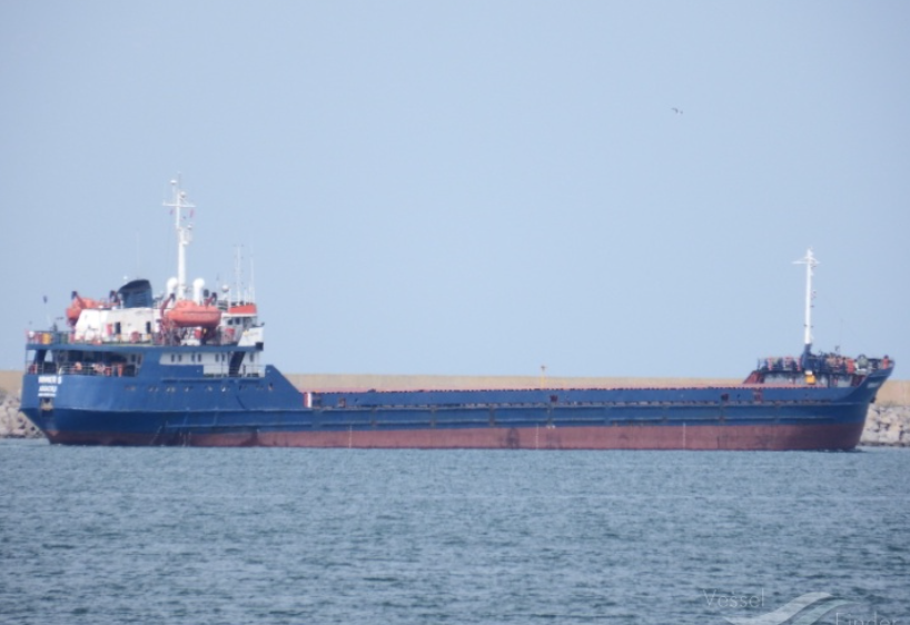 Иранский сухогруз подал сигнал бедствия в Каспийском море