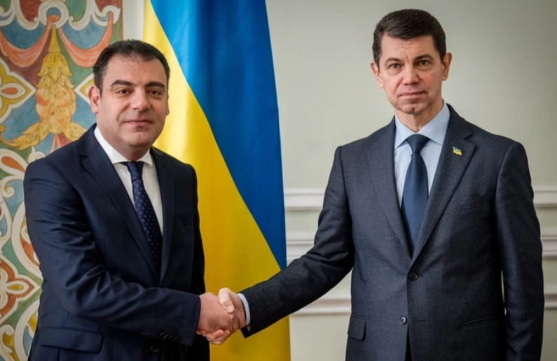 Украина поблагодарила Азербайджан за предоставленную гумпомощь
