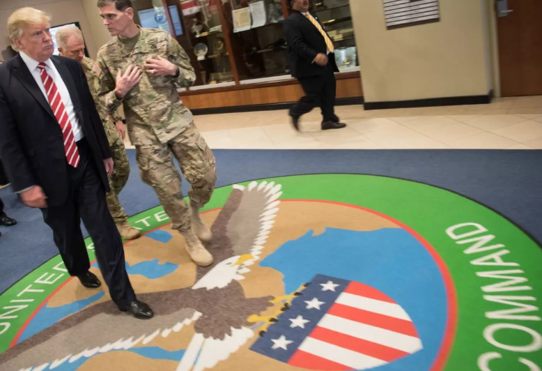 CENTCOM предупредил КСИР накануне учений в Ормузском проливе