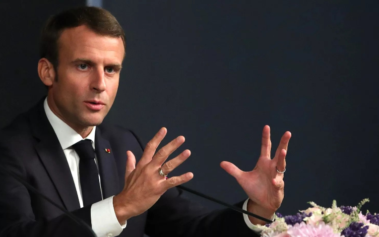 Макрон предложил Трампу провести встречу G7 в Париже с участием России