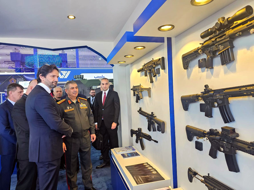 Азербайджанская делегация приняла участие в выставке World Defense Show