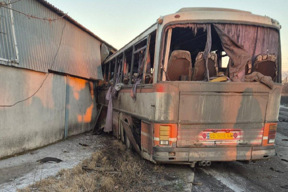 В Днепропетровске нанесён удар по автобусу с шахтёрами, погибли 15 человек
