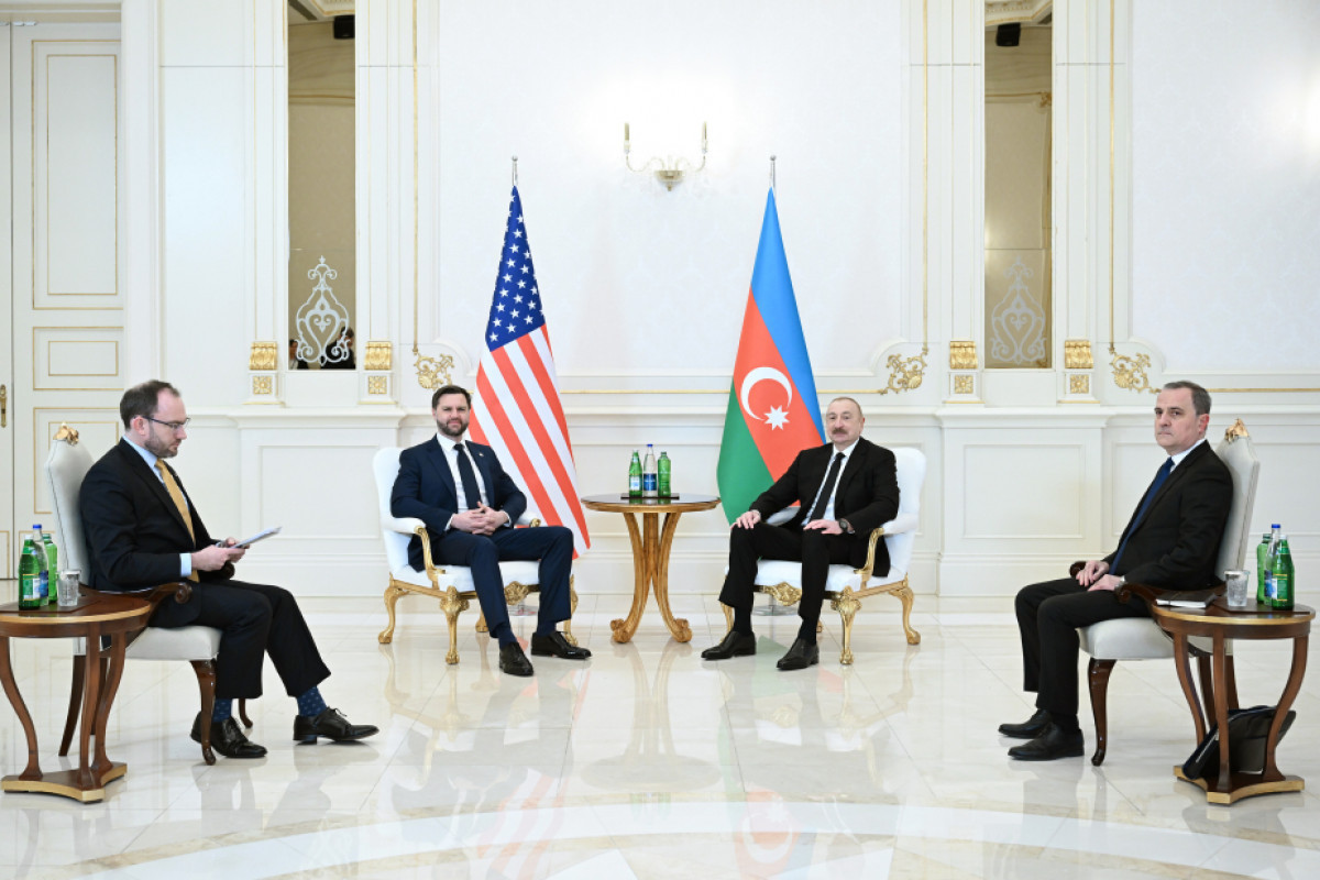 Состоялась встреча Президента Азербайджана с вице-президентом США в узком составе