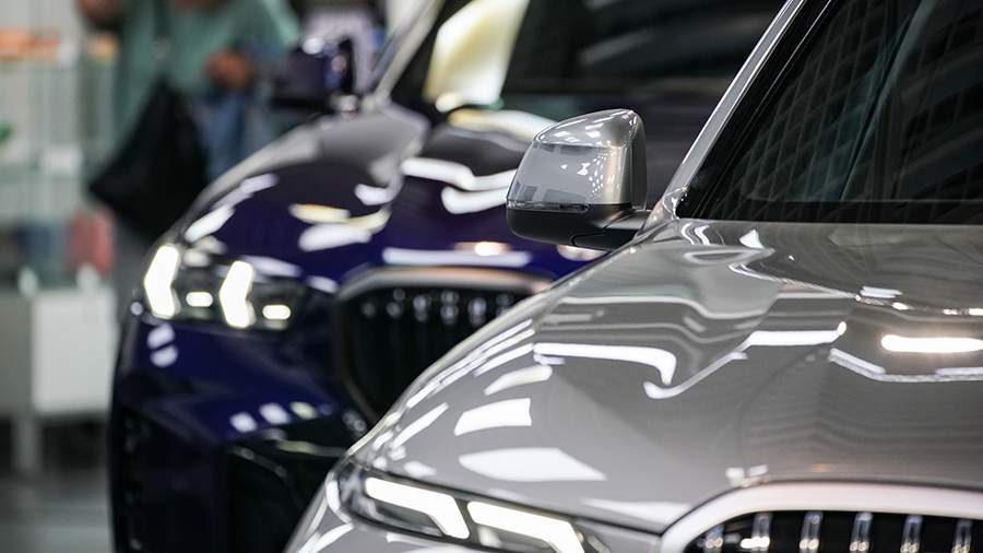 BMW и Mercedes хотят полностью запретить поставки своих авто в Россию