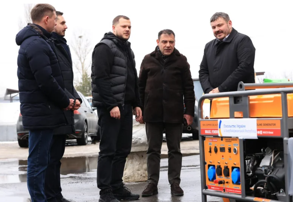 Гумпомощь, направленная Азербайджаном Украине, передана по назначению
