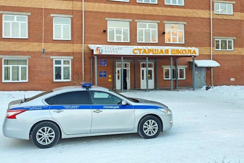 В Красноярске арестовали восьмиклассницу, напавшую в школе на сверстников
