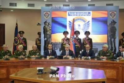Серж Саргсян представил новоназначенного министра обороны РА