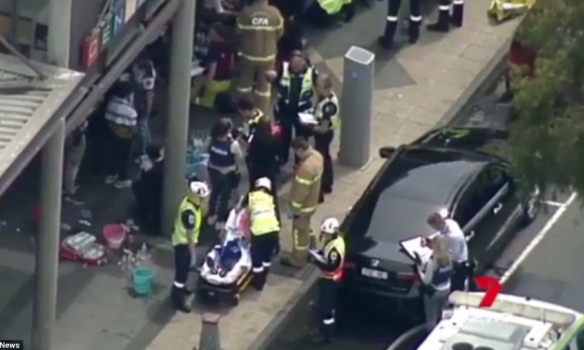 В Австралии мужчина поджег себя в банке: от пожара пострадали 27 человек 