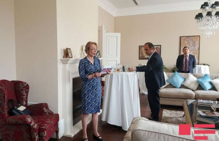 Посол Великобритании встретился с представителями медиа