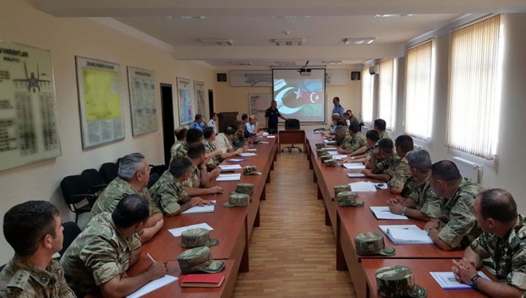 Мобильная группа НАТО проводит учебные курсы в Азербайджане- ФОТО