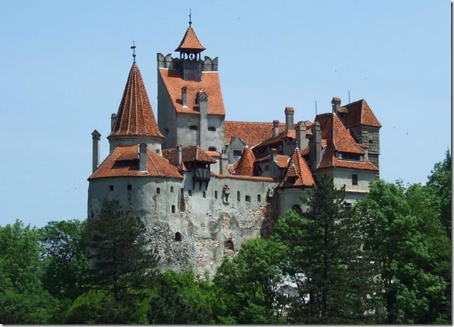 Продается «замок Дракулы» и «дом Винни-Пуха»