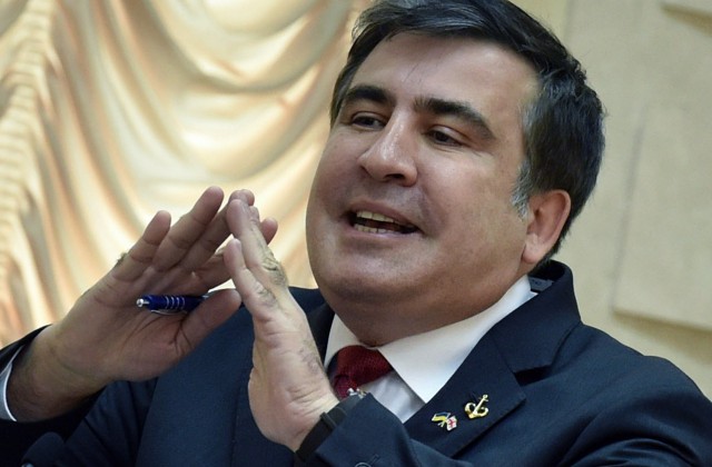 Саакашвили заявил, что вернется на Украину легально