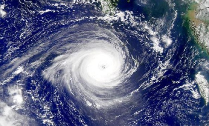 К Австралии приближается мощный тропический циклон `Дебби`