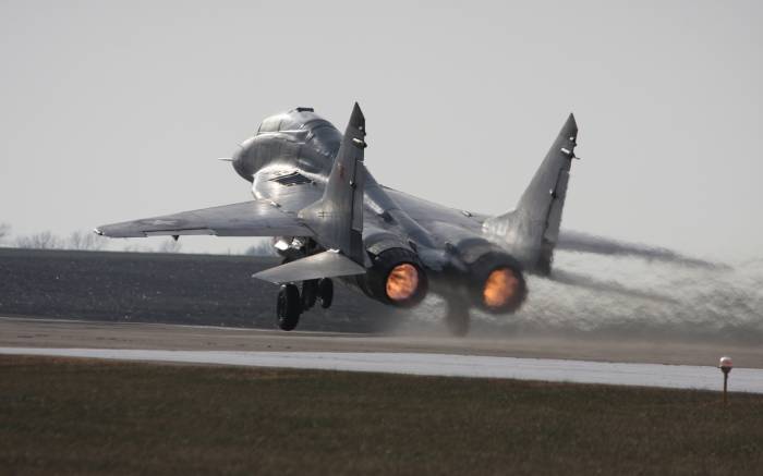 Российская военная база в Армении может пополниться истребителями МиГ-29