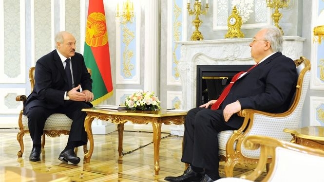 Лукашенко: Минск не хочет ссориться ни с Азербайджаном, ни с Арменией