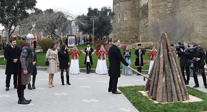 Президент и первая леди Азербайджана на всенародном празднестве по случаю Новруза - ОБНОВЛЕНО