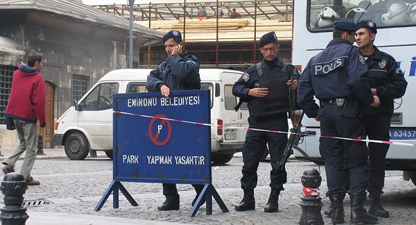 Cпецоперация в турецком Измире: 19 задержанных