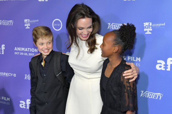 Анджелина Джоли с дочерьми на на премьере The Breadwinner