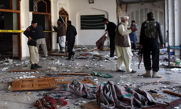 На западе Пакистана боевики напали на мечеть