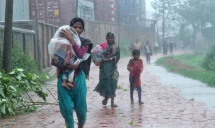 На Бангладеш обрушился циклон "Мора", есть погибшие