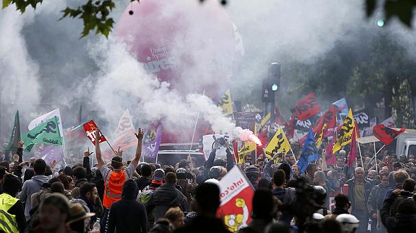 Протесты во Франции нарастают - Euronews
