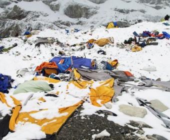 В горах Непала найдены тела 50 альпинистов