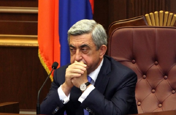 Саргсян уволил заместителя руководителя своей администрации