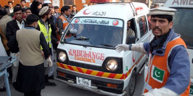 Подрыв микроавтобуса в Пакистане: погибли 13 человек