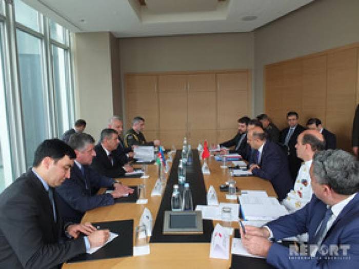 Встреча глав оборонных ведомств Азербайджана и Турции в Батуми